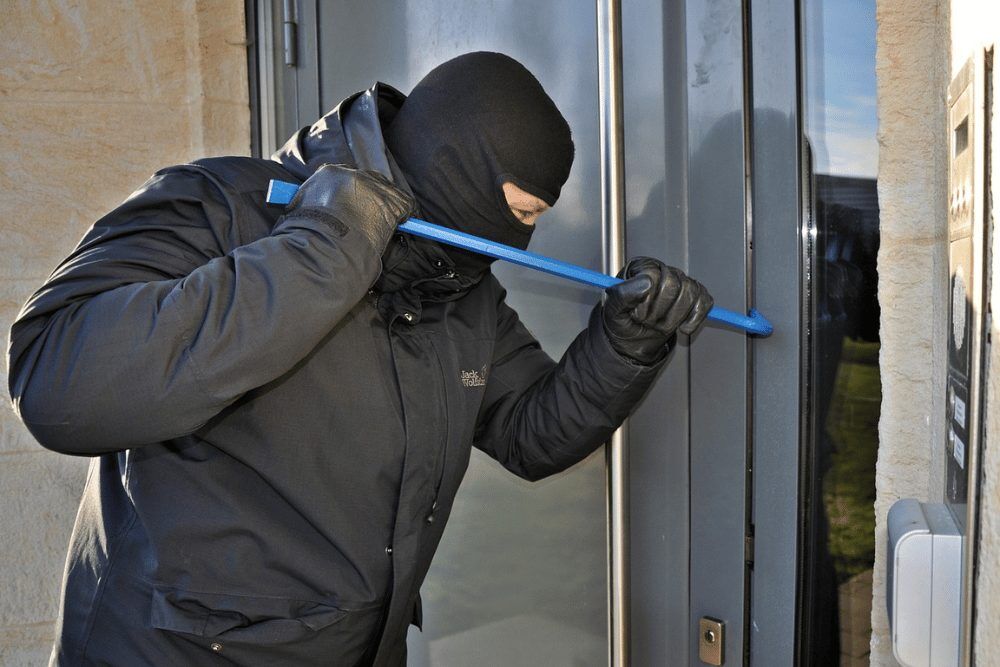 How to Deter Burglars - 1000x667 Bolt Cutter-Proof Locks and Padlocks